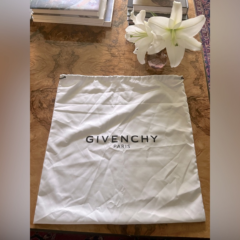 Givenchy Dustbag XL